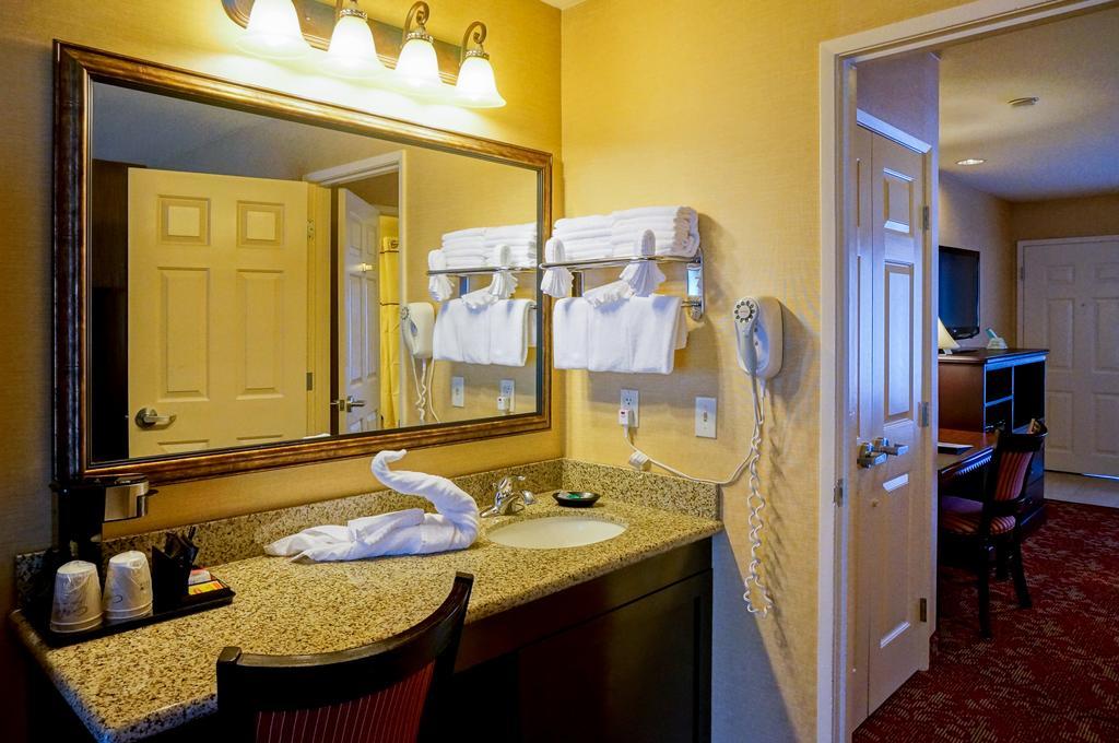 Castle Inn And Suites Anaheim Eksteriør billede