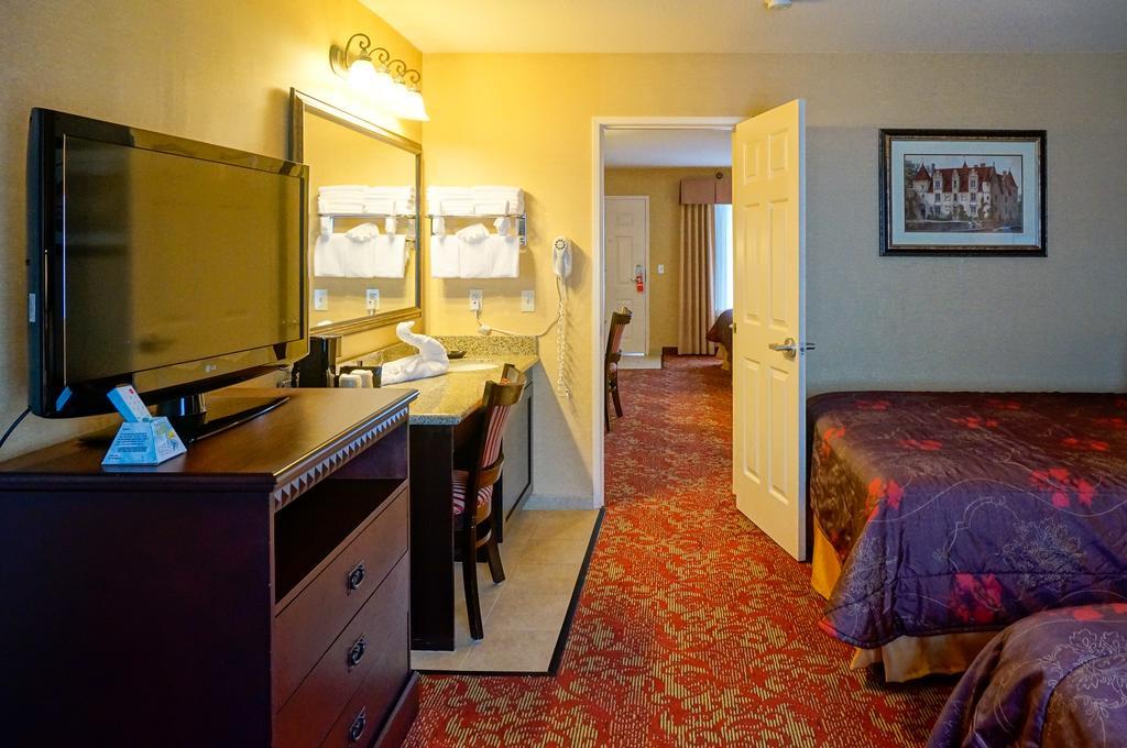 Castle Inn And Suites Anaheim Eksteriør billede