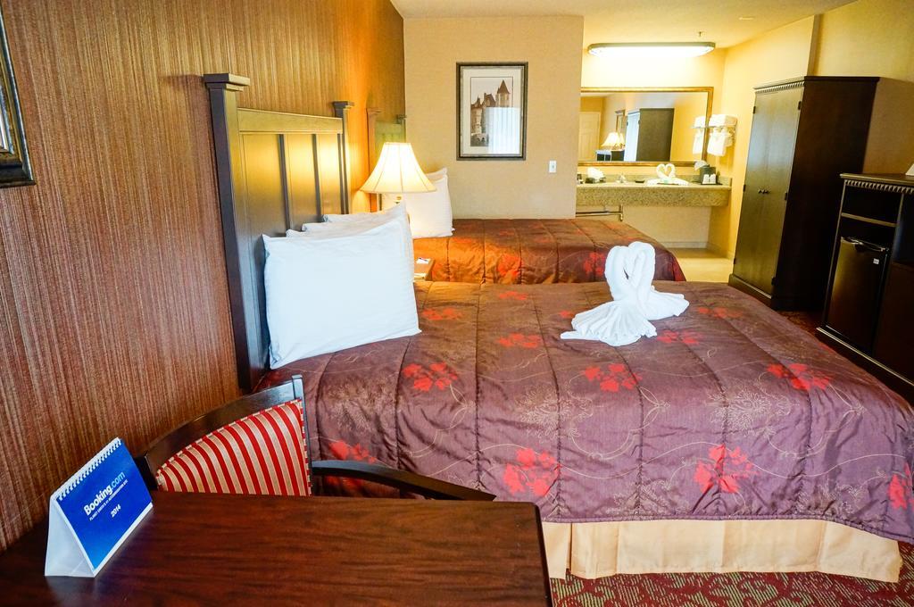 Castle Inn And Suites Anaheim Eksteriør billede