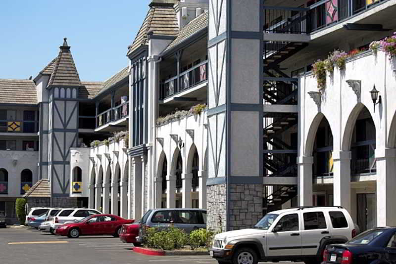 Castle Inn And Suites Anaheim Eksteriør billede